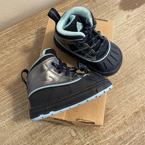 Nike toddler woodside 2 high ACG boots size 4C